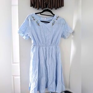 Da Li Ren Women's Light Blue Midi Embroidered Dress - Size S/M